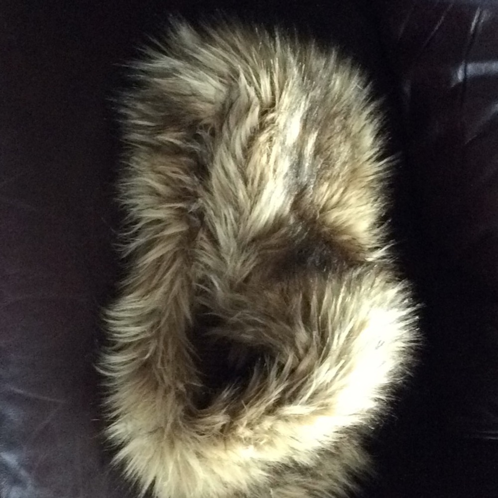 Fake fur round infinity scarf/collar